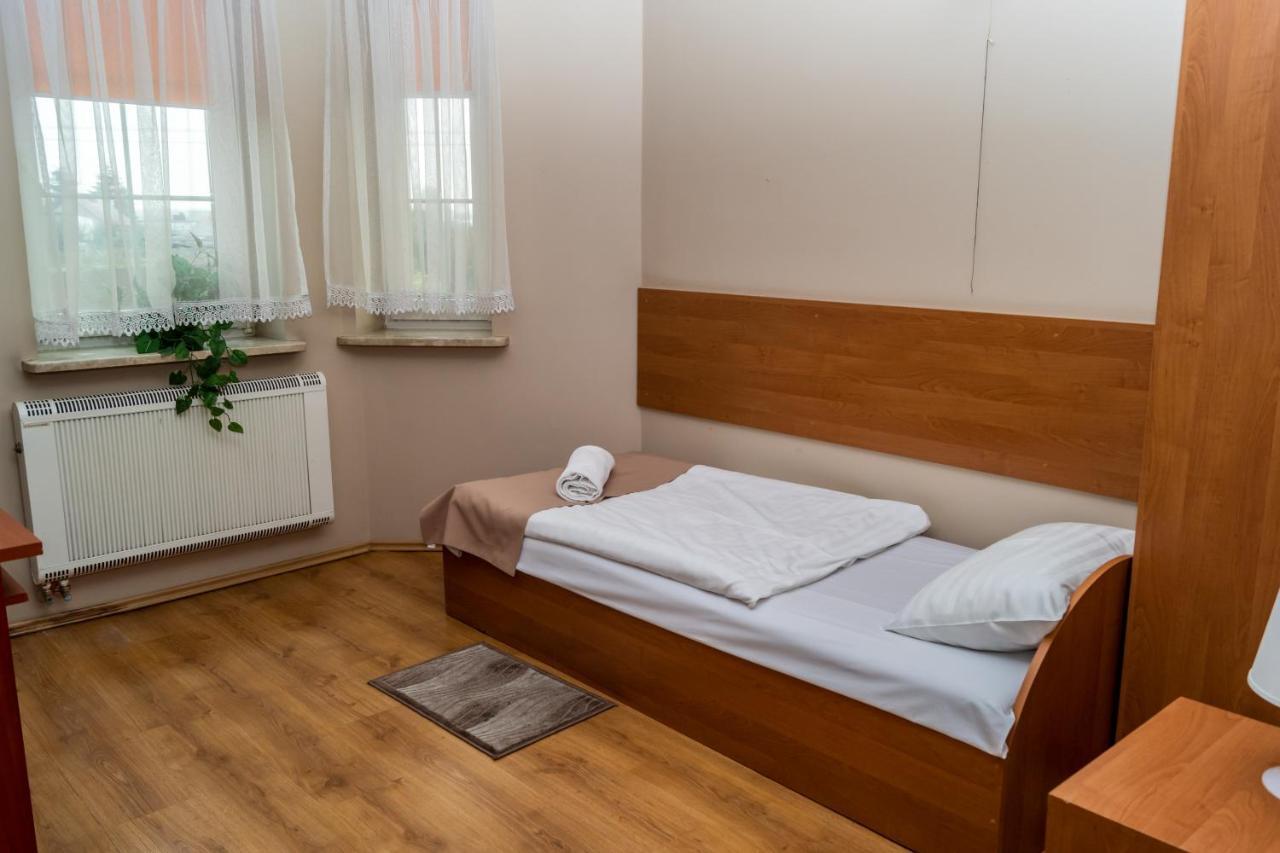 Dworek Zacisze Września Buitenkant foto
